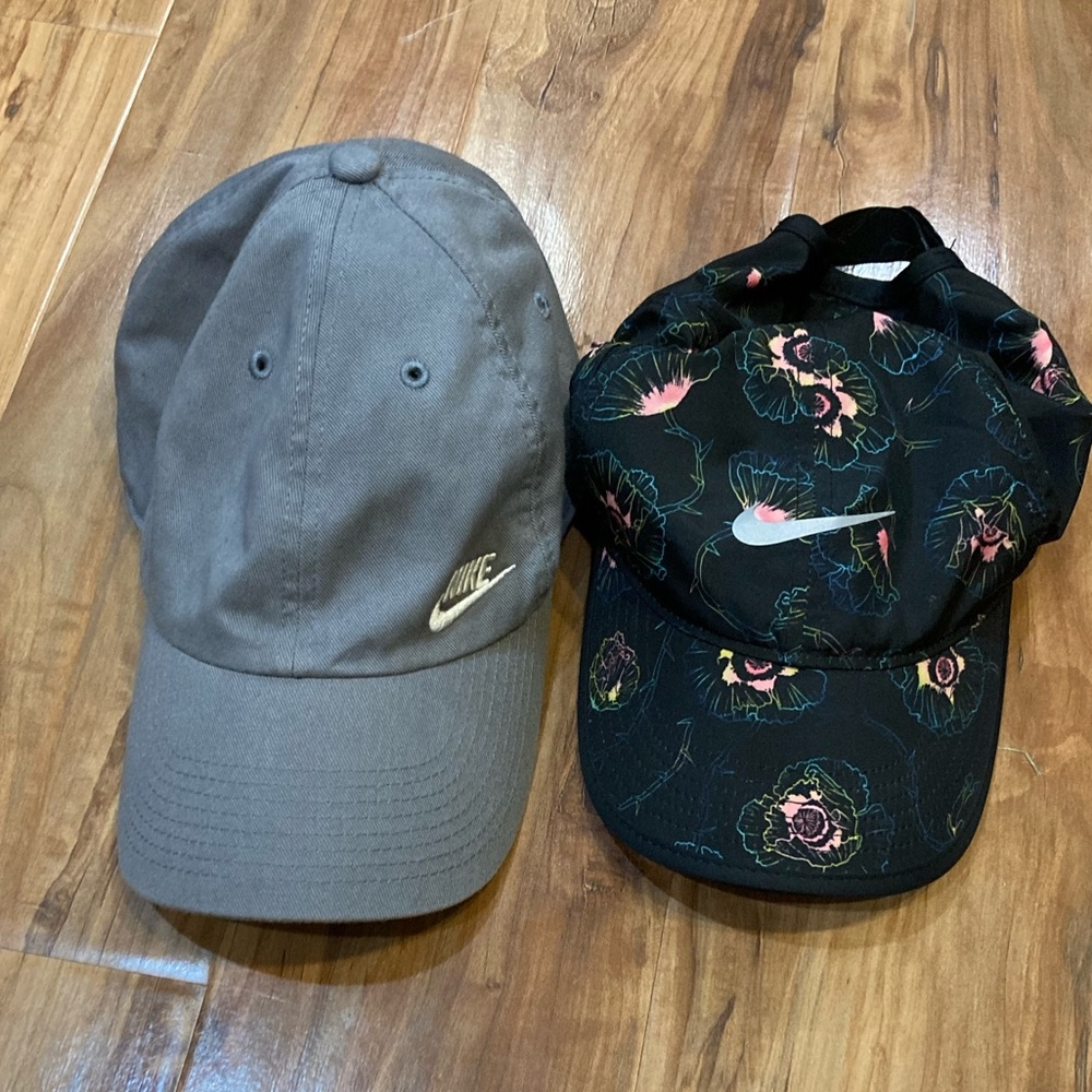 Nike hat bundle